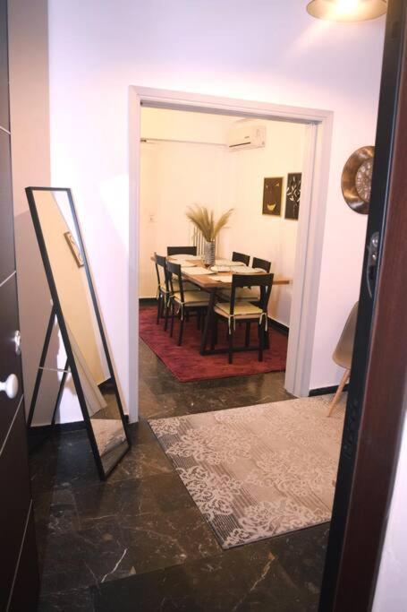Lovely,Central, Spacious 2-Bedrooms Apartment Piraeus Exterior photo