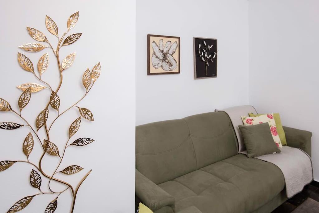 Lovely,Central, Spacious 2-Bedrooms Apartment Piraeus Exterior photo